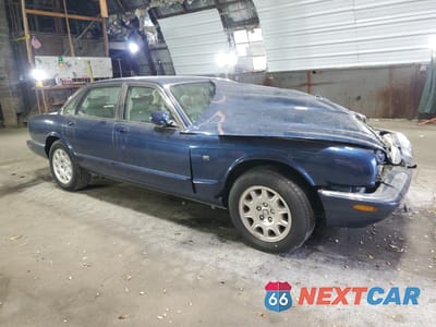 Czwarte zdjęcie samochodu z boku: 2002 JAGUAR XJ8 VIN:SAJDA14C02LF45629 - miniatura