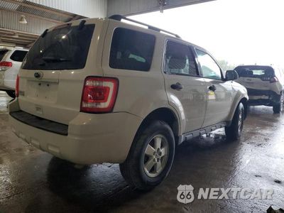 Piąte zdjęcie samochodu w środku: 2012 FORD ESCAPE VIN:1FMCU9D74CKC56160 - miniatura