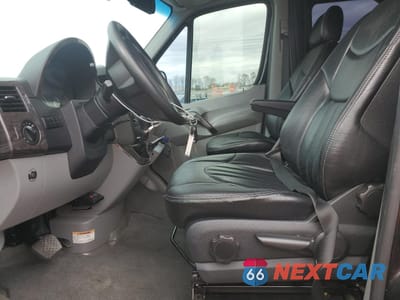 Zdjęcie 7 z 12 samochodu: 2014 MERCEDES-BENZ SPRINTER 3500 VIN:WD3PF4CD0E5848547 - miniatura