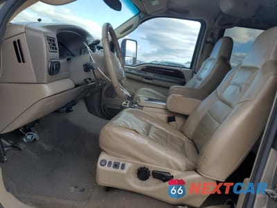 Zdjęcie 7 z 15 samochodu: 2004 FORD EXCURSION LIMITED VIN:1FMSU43P74EB12117 - miniatura