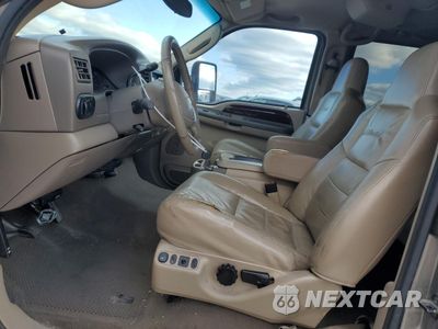 Zdjęcie 7 z 15 samochodu: 2004 FORD EXCURSION LIMITED VIN:1FMSU43P74EB12117 - miniatura