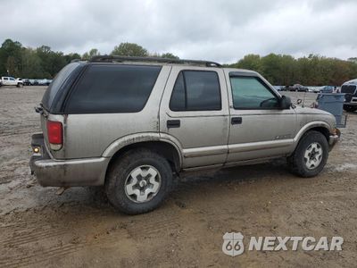 Trzecie zdjęcie samochodu z tyłu: 2002 CHEVROLET BLAZER VIN:1GNDT13W12K234080 - miniatura