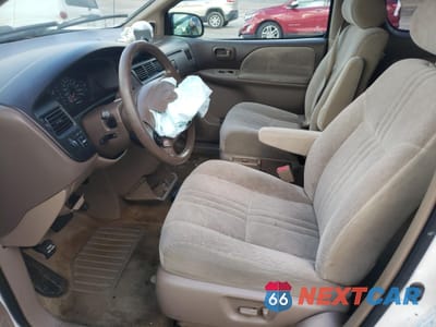 Zdjęcie 7 z 16 samochodu: 2000 TOYOTA SIENNA LE VIN:4T3ZF13C7YU176097 - miniatura