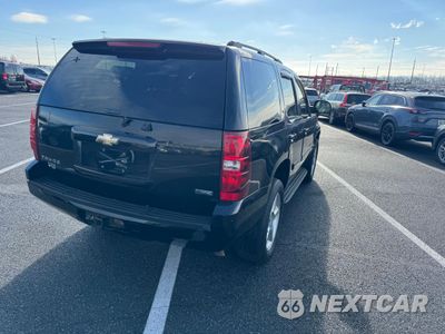 Czwarte zdjęcie samochodu z boku: 2008 CHEVROLET TAHOE K1500 VIN:1GNFK13018J121736 - miniatura
