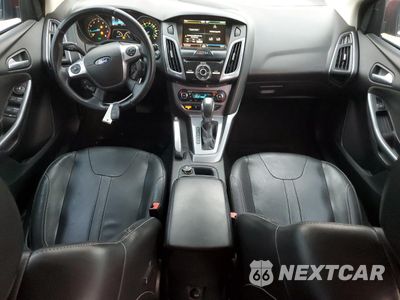 Zdjęcie 8 z 14 samochodu: 2012 FORD FOCUS TITANIUM VIN:1FAHP3N20CL416150 - miniatura
