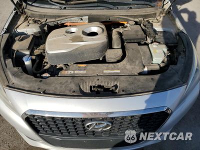 Zdjęcie 11 z 12 samochodu: 2017 HYUNDAI SONATA HYBRID VIN:KMHE24L11HA048460 - miniatura