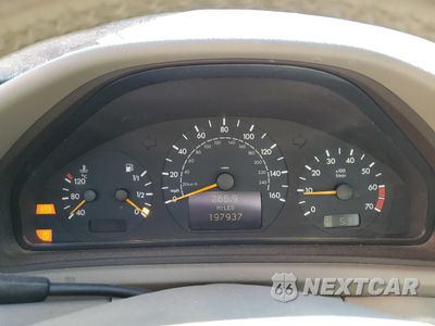 Zdjęcie 9 z 12 samochodu: 2001 MERCEDES-BENZ CLK 320 VIN:WDBLJ65G41F186271 - miniatura