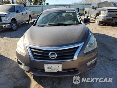 Piąte zdjęcie samochodu w środku: 2015 NISSAN ALTIMA 2.5 VIN:1N4AL3AP2FN348943 - miniatura