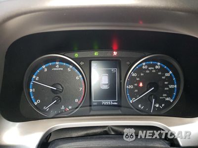 Zdjęcie 9 z 15 samochodu: 2017 TOYOTA RAV4 XLE VIN:JTMRFREV6HJ121748 - miniatura