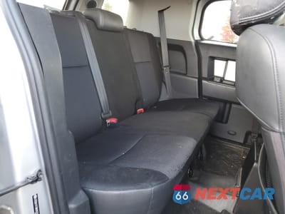 Zdjęcie 11 z 15 samochodu: 2008 TOYOTA FJ CRUISER VIN:JTEBU11F38K052742 - miniatura