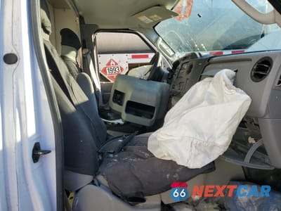 Zdjęcie 7 z 14 samochodu: 2017 FORD ECONOLINE E350 SUPER DUTY CUTAWAY VAN VIN:1FDWE3FS2HDC17376 - miniatura