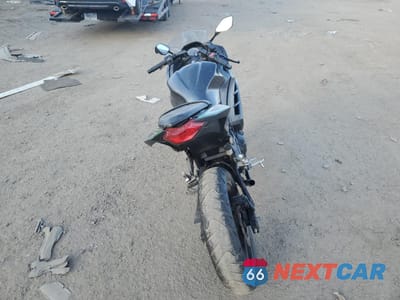 Czwarte zdjęcie samochodu z boku: 2016 KAWASAKI EX300 A VIN:JKAEX8A11GDA25965 - miniatura