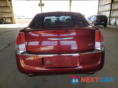 Zdjęcie 6 z 13 samochodu: 2013 CHRYSLER 300 VIN:2C3CCAAG1DH611991 - miniatura