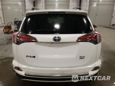 Zdjęcie 6 z 15 samochodu: 2017 TOYOTA RAV4 XLE VIN:JTMRFREV2HJ129569 - miniatura