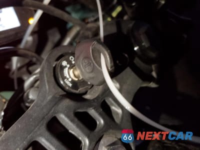 Zdjęcie 8 z 9 samochodu: 2023 YAMAHA YZFR3 A VIN:MH3RH18Y6PK011729 - miniatura