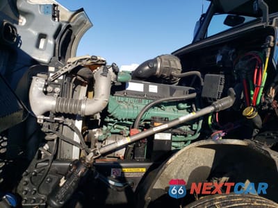 Zdjęcie 7 z 10 samochodu: 2020 VOLVO VN VNL VIN:4V4NC9EHXLN897470 - miniatura