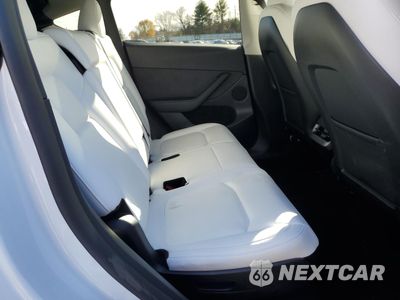 Zdjęcie 10 z 14 samochodu: 2024 TESLA MODEL Y VIN:7SAYGAEE5RF064240 - miniatura