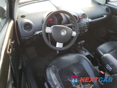 Zdjęcie 8 z 13 samochodu: 2010 VOLKSWAGEN NEW BEETLE VIN:3VWPG3AG7AM013265 - miniatura