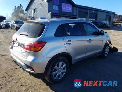 Trzecie zdjęcie samochodu z tyłu: 2019 MITSUBISHI RVR SE VIN:JA4AH3AU1KU601150 - miniatura