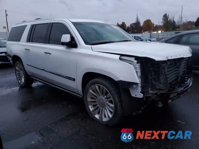 Czwarte zdjęcie samochodu z boku: 2016 CADILLAC ESCALADE ESV PLATINUM VIN:1GYS4KKJ2GR466141 - miniatura