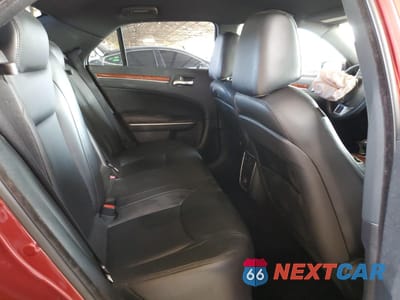 Zdjęcie 10 z 13 samochodu: 2013 CHRYSLER 300 VIN:2C3CCAAG1DH611991 - miniatura