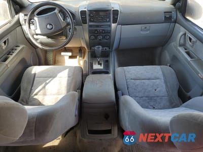 Zdjęcie 8 z 13 samochodu: 2005 KIA SORENTO EX VIN:KNDJD733255456373 - miniatura