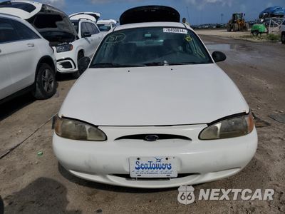 Piąte zdjęcie samochodu w środku: 1998 FORD ESCORT LX VIN:1FAFP10P9WW161449 - miniatura
