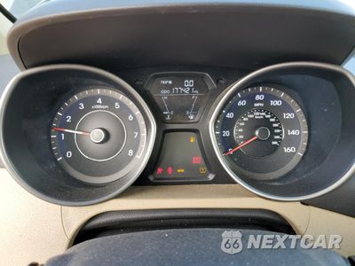 Zdjęcie 9 z 15 samochodu: 2013 HYUNDAI ELANTRA GLS VIN:5NPDH4AE7DH198581 - miniatura