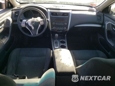 Zdjęcie 8 z 12 samochodu: 2015 NISSAN ALTIMA 2.5 VIN:1N4AL3AP8FN330334 - miniatura