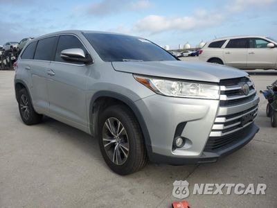 Czwarte zdjęcie samochodu z boku: 2017 TOYOTA HIGHLANDER LE VIN:5TDZZRFH9HS198231 - miniatura