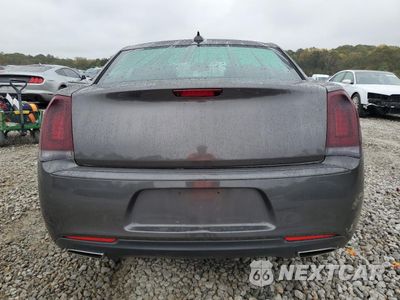 Zdjęcie 6 z 14 samochodu: 2018 CHRYSLER 300 TOURING VIN:2C3CCAAG9JH190372 - miniatura