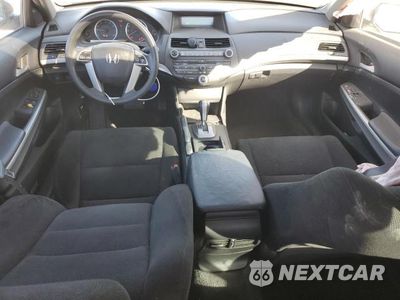 Zdjęcie 8 z 12 samochodu: 2010 HONDA ACCORD EX VIN:1HGCP2F78AA169639 - miniatura