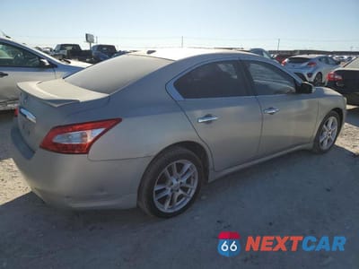 Trzecie zdjęcie samochodu z tyłu: 2010 NISS MAXIMA S VIN:1N4AA5AP2AC802064 - miniatura