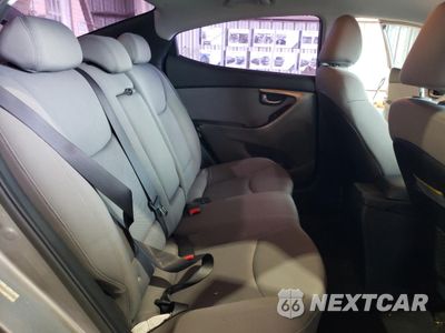 Zdjęcie 10 z 12 samochodu: 2012 HYUNDAI ELANTRA GLS VIN:KMHDH4AE7CU413506 - miniatura