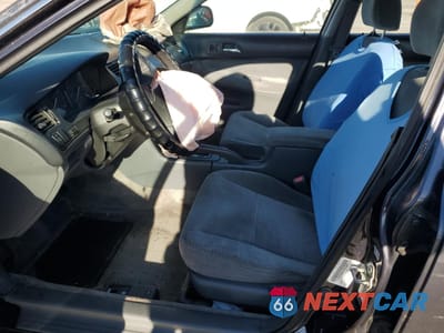 Zdjęcie 7 z 13 samochodu: 1994 HONDA ACCORD LX VIN:1HGCD5638RA000515 - miniatura