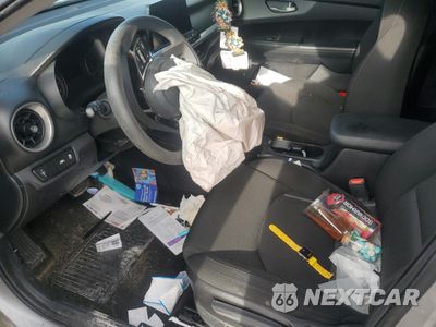Zdjęcie 7 z 12 samochodu: 2020 KIA FORTE FE VIN:3KPF24AD7LE148106 - miniatura