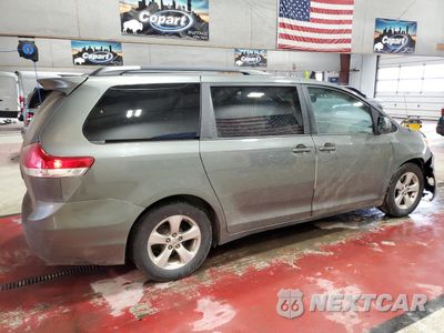 Trzecie zdjęcie samochodu z tyłu: 2014 TOYOTA SIENNA LE VIN:5TDKK3DC7ES480258 - miniatura