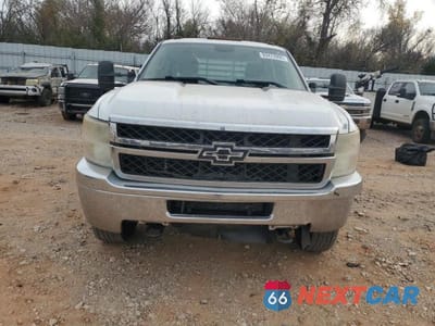 Piąte zdjęcie samochodu w środku: 2011 CHEVROLET SILVERADO FLATBED TRUCK VIN:1GB4CZCL6BF235252 - miniatura