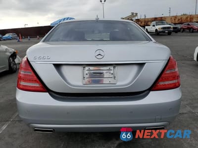 Zdjęcie 6 z 12 samochodu: 2012 MERCEDES-BENZ S 550 VIN:WDDNG7DBXCA460485 - miniatura