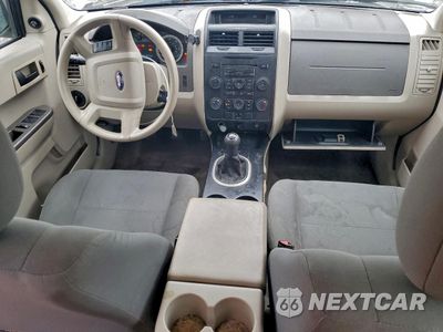 Zdjęcie 8 z 15 samochodu: 2009 FORD ESCAPE XLS VIN:1FMCU02799KA43552 - miniatura