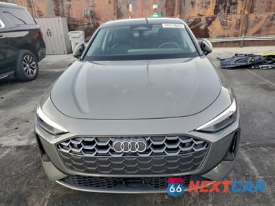 Piąte zdjęcie samochodu w środku: 2025 AUDI A5 PREMIUM VIN:WAU1BCFUXSN080839 - miniatura