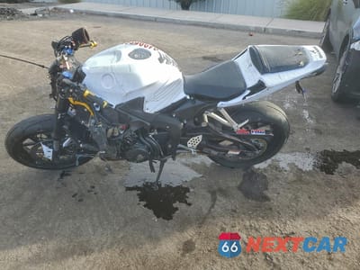 Trzecie zdjęcie samochodu z tyłu: 2023 HONDA CBR600 RR VIN:JH2PC40J8PK900365 - miniatura