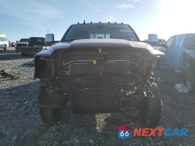 Piąte zdjęcie samochodu w środku: 2024 RAM 3500 LARAMIE VIN:3C63RRMLXRG122361 - miniatura