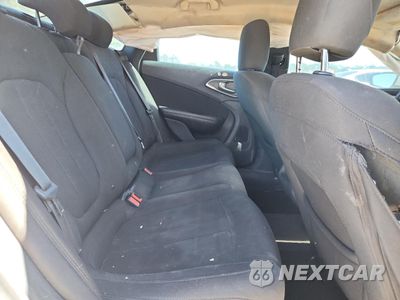 Zdjęcie 10 z 13 samochodu: 2015 CHRYSLER 200 LIMITED VIN:1C3CCCAB1FN580641 - miniatura