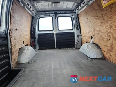Zdjęcie 10 z 13 samochodu: 2006 GMC SAVANA 2500 DELIVERY VAN VIN:1GTGG25V761132850 - miniatura