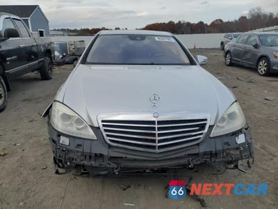 Piąte zdjęcie samochodu w środku: 2010 MERCEDES-BENZ S 550 VIN:WDDNG7BB5AA336933 - miniatura