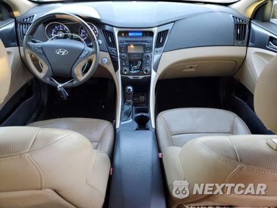 Zdjęcie 8 z 11 samochodu: 2013 HYUNDAI SONATA SE VIN:5NPEC4AC1DH641129 - miniatura