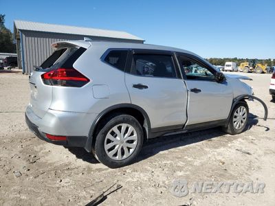 Trzecie zdjęcie samochodu z tyłu: 2017 NISSAN ROGUE S VIN:5N1AT2MT6HC743179 - miniatura