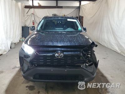 Piąte zdjęcie samochodu w środku: 2025 TOYOTA RAV4 XLE VIN:2T3RWRFV1SW261357 - miniatura