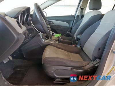 Zdjęcie 7 z 12 samochodu: 2013 CHEVROLET CRUZE LS VIN:1G1PA5SH2D7120142 - miniatura